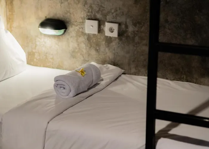 Hostel Joni